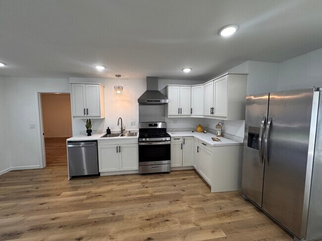 Building Photo - 1311 Loral Ave