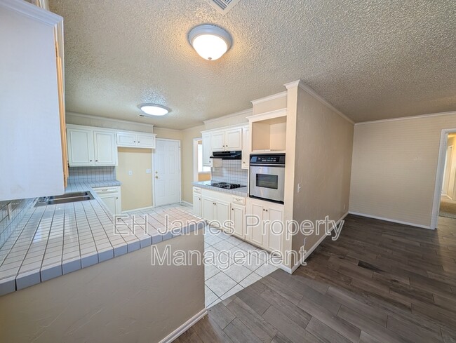 Foto del edificio - 3209 S 88th E Ave