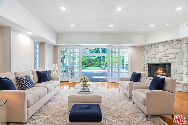 Foto del edificio - 721 N Linden Dr