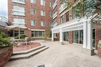 Building Photo - 950 Massachusetts Ave