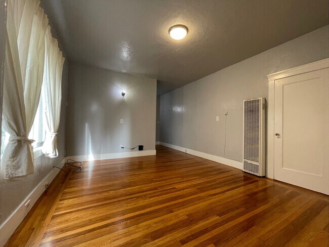 Building Photo - 1311 Excelsior Ave