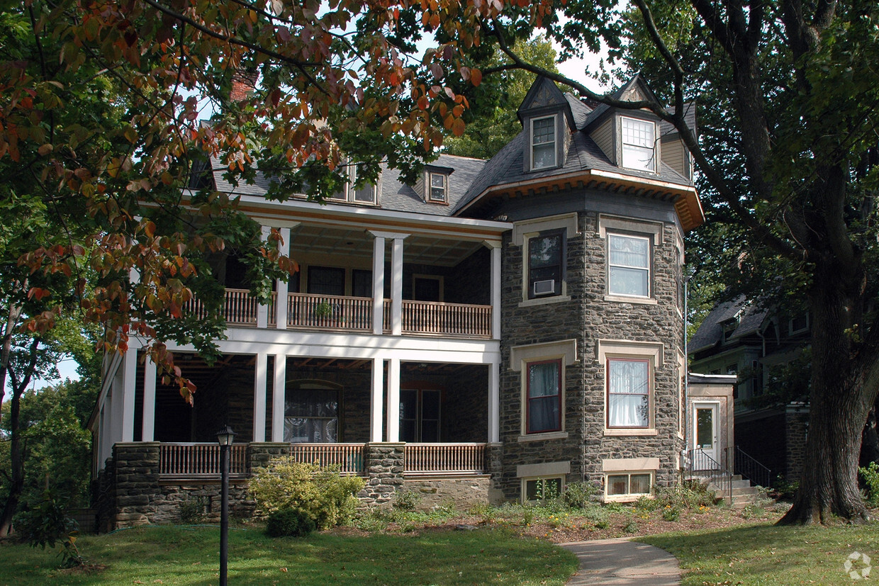 Building Photo - 6141 Wayne Ave