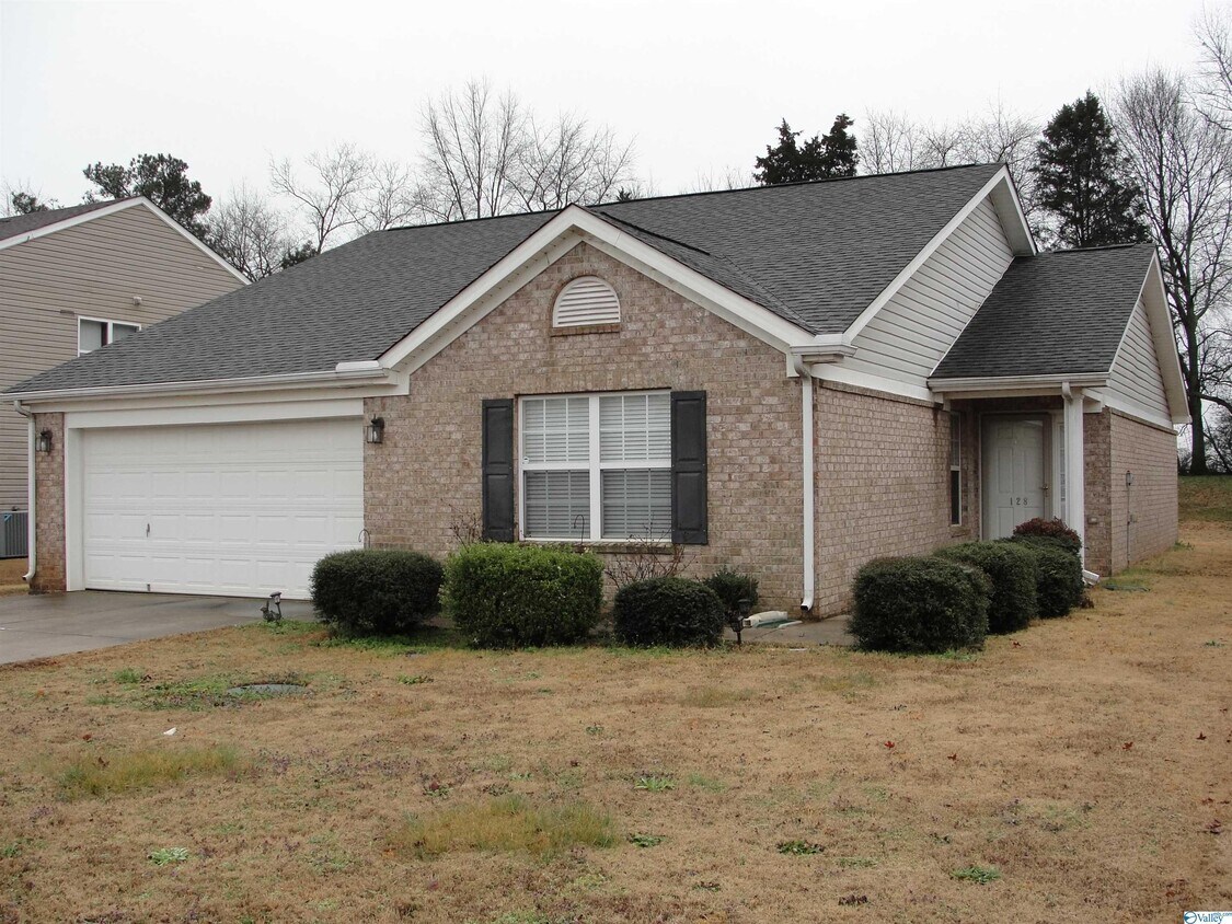 128 Carillo Ln, Toney, AL 35773 House for Rent in Toney, AL