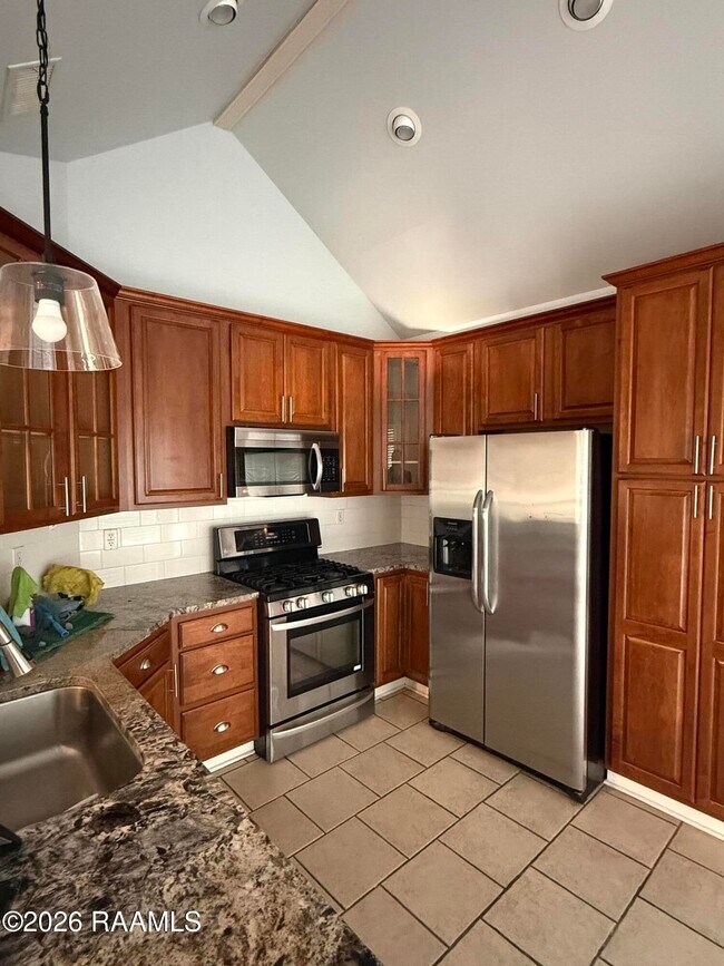 Foto del edificio - 1007 Southlake Cir