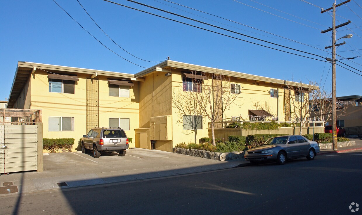 Building Photo - Belvedere Place