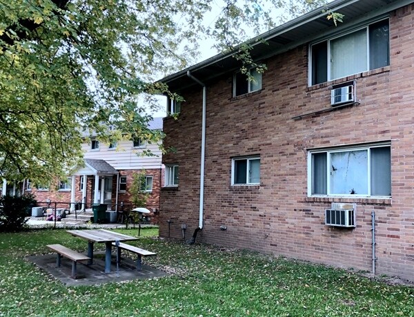 Primary Photo - 730 Edgemont Blvd