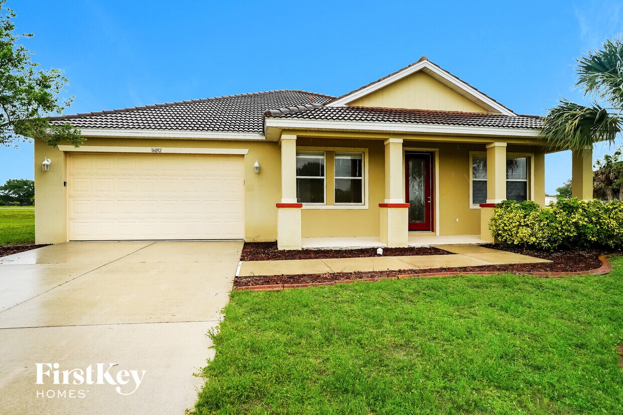 Foto principal - 16092 Badalona Dr