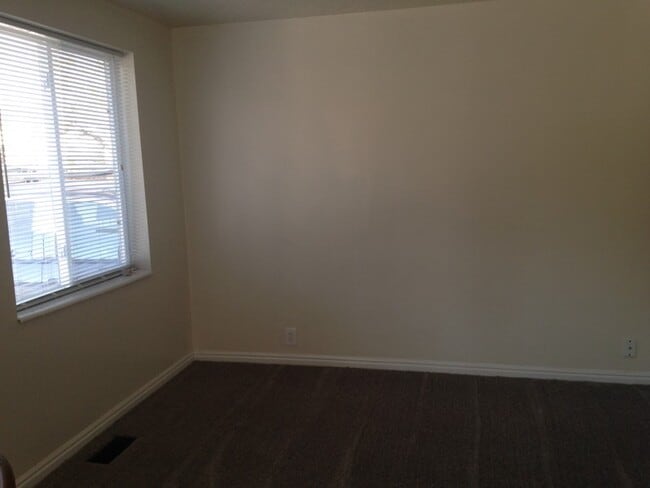 Photo - 3343 S 800 E House