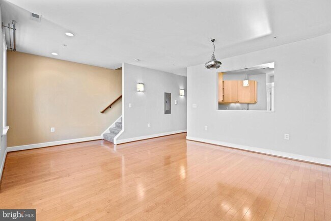 Foto del edificio - 1350 Monroe St NW