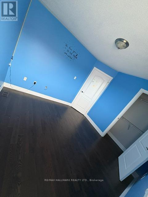 Building Photo - 19 Wyman Crescent