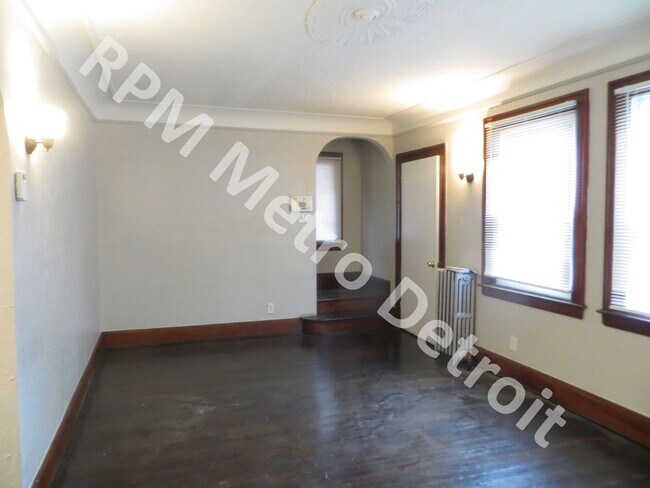 Building Photo - 5105 Grayton St