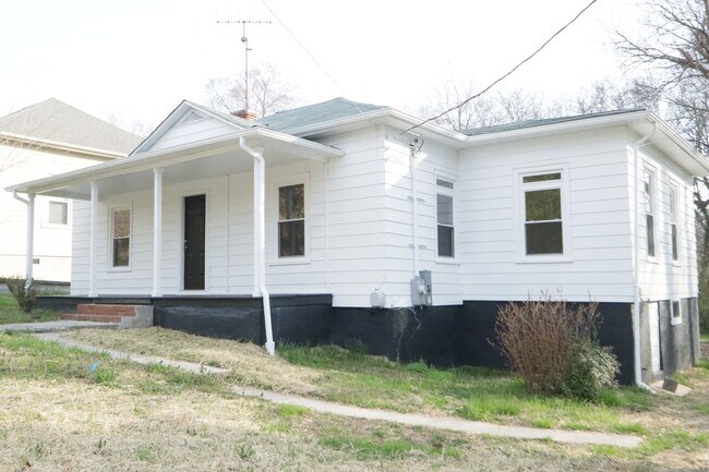 Foto del edificio - 1803 Spring Ave