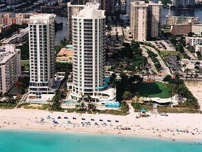 Building Photo - 17375 Collins Ave
