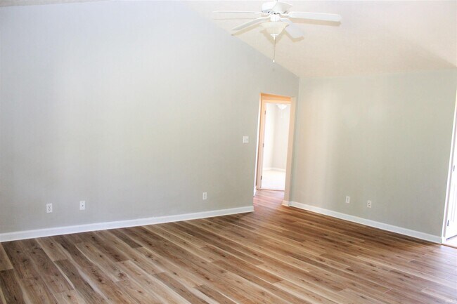 Building Photo - 7872 Sandalwood Dr