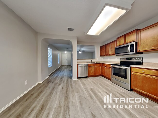 Building Photo - 10611 Terrace Glen