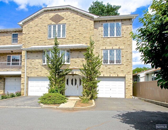 Foto principal - 74 Salvatore Ct