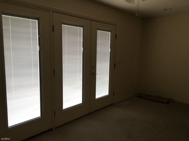 Foto del edificio - 2 br, 1.5 bath Apartment - 6320 Wells Rd 6320