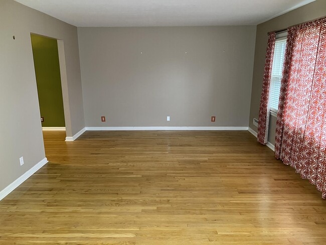 Building Photo - 9310 Habersham Dr