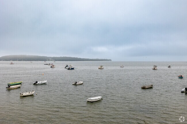 Boating is just one of many activities you can enjoy in Kingston.