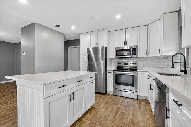 Foto del edificio - 1249 18th Ave N