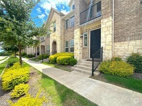Building Photo - 929 Utica Dr