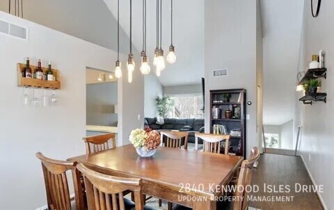 Foto del edificio - 2840 Kenwood Isles Dr