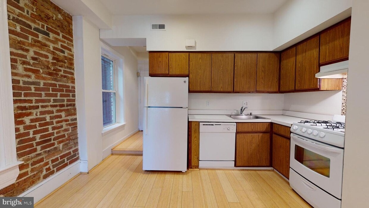 Primary Photo - 909 O St NW