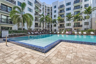 Building Photo - 500 Ocean