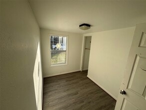 Building Photo - 11440 Underwood St