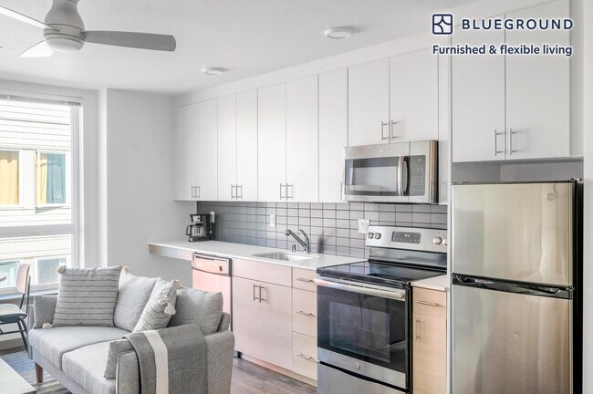 Foto del edificio - 3000 S Alaska St