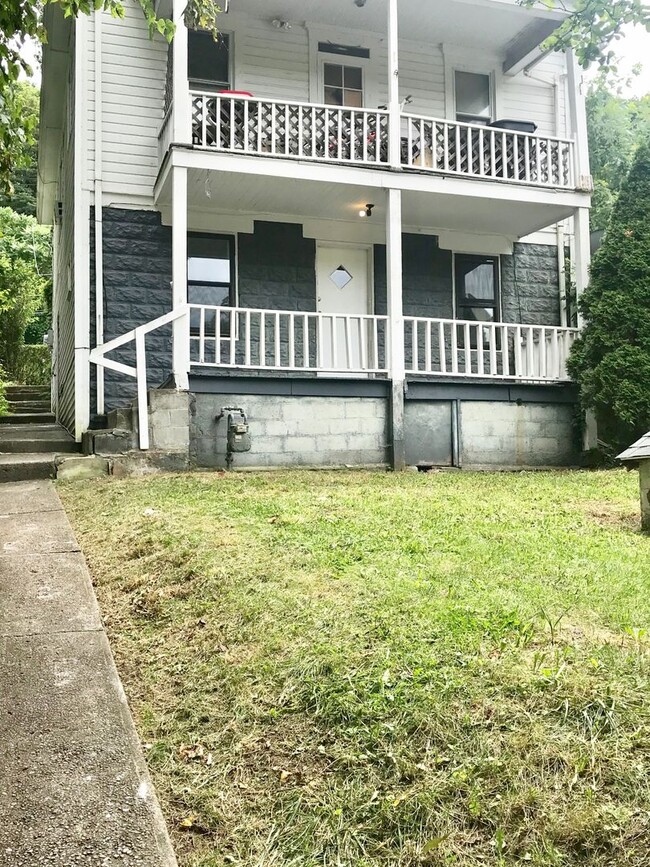 Building Photo - 2943 Arlington Ave
