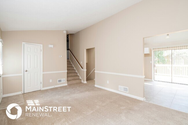 Foto del edificio - 2264 Rocklane Dr