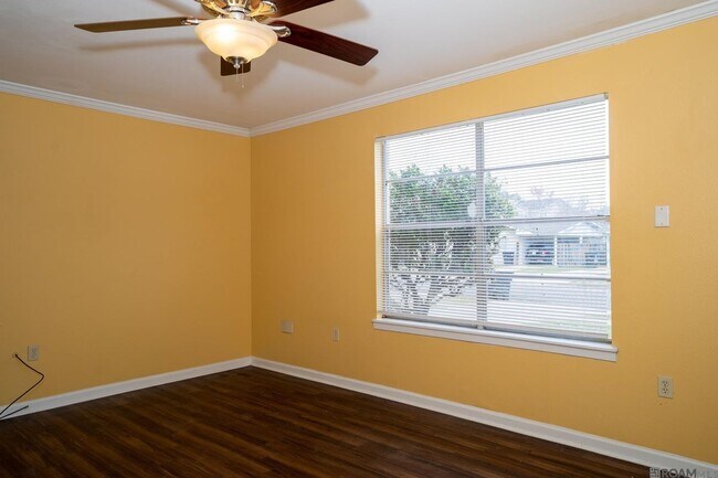 Foto del edificio - 4630 Southpark Dr