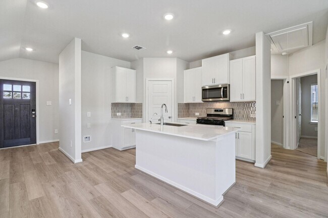 Foto del edificio - 416 Sunrise Ranch Dr
