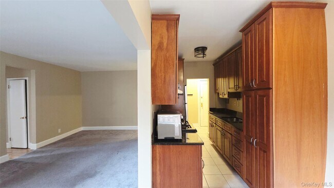 Building Photo - 312 Main St