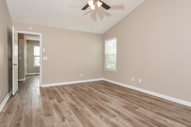 Foto del edificio - 3033 Sable Run Rd