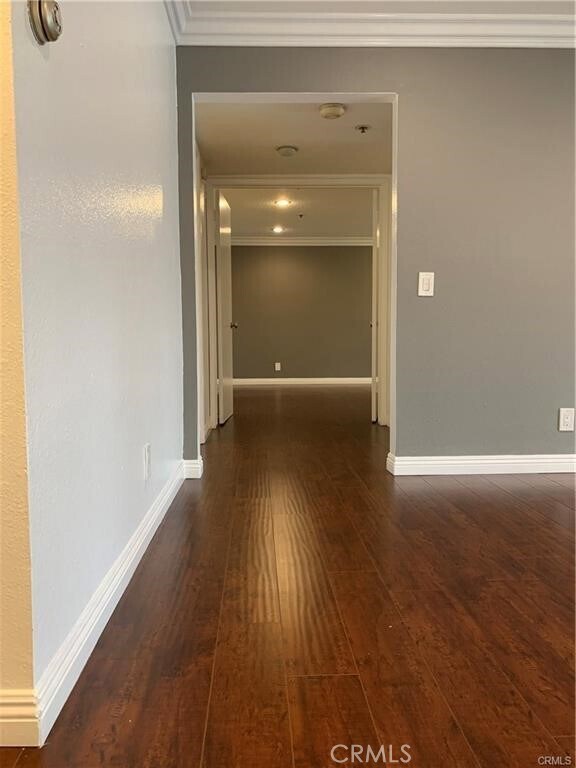 Building Photo - 240 Nice Ln