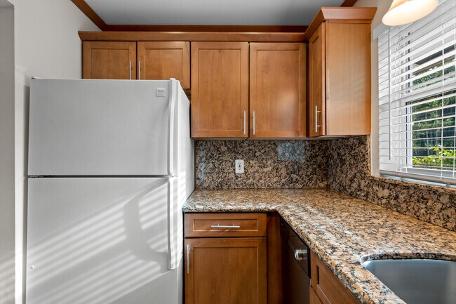 Foto del edificio - 1106 NE 16th Ct