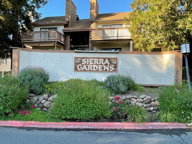 Building Photo - 2055 Sierra Rd