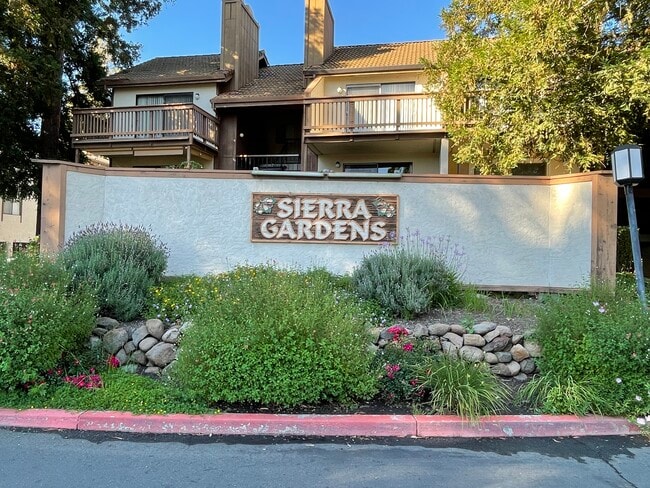 Building Photo - 2055 Sierra Rd