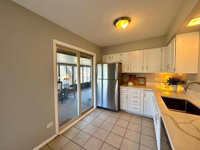 Building Photo - 311 Charlotte Ave