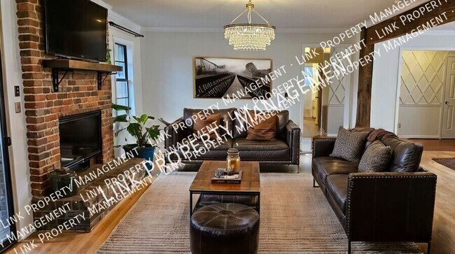 Building Photo - 9328 Berkshire Cir