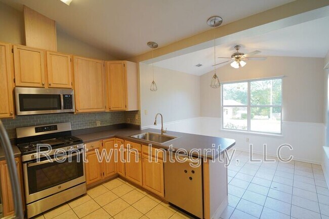 Foto del edificio - 1908 Wagon Wheel Cir E