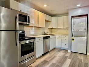Building Photo - 12715 1st Ave Ct E