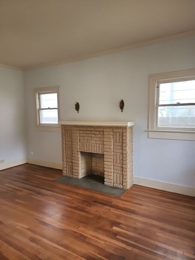 Foto del edificio - 4716 Crawford St