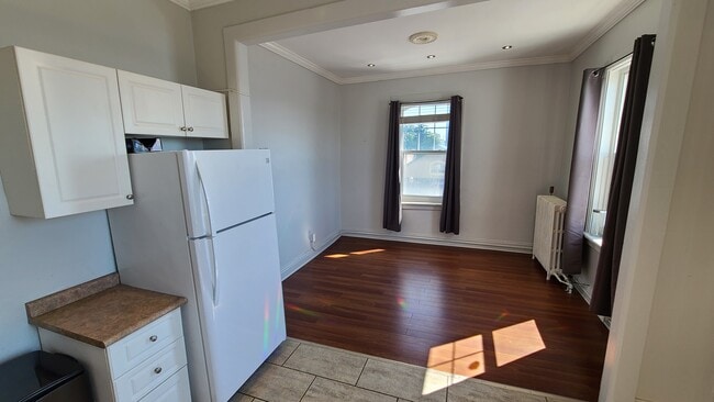 Building Photo - 30 Mulcaster St