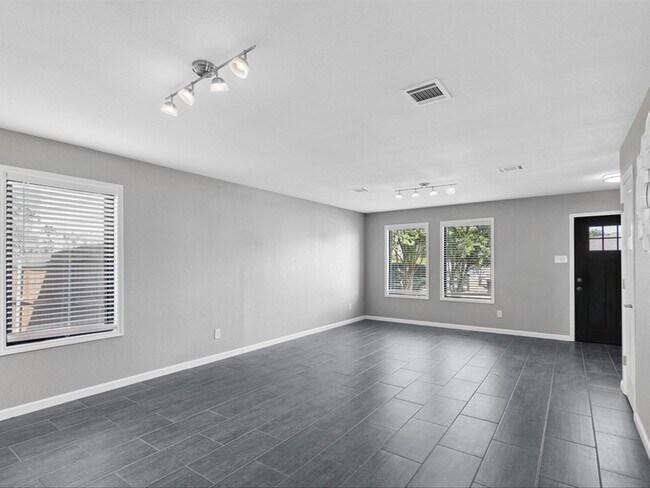 Foto del edificio - 5304 Los Altos Rd