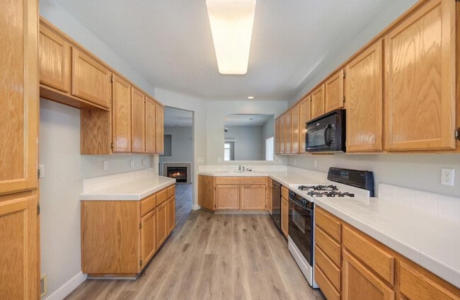 Building Photo - 8199 Red Elk Dr