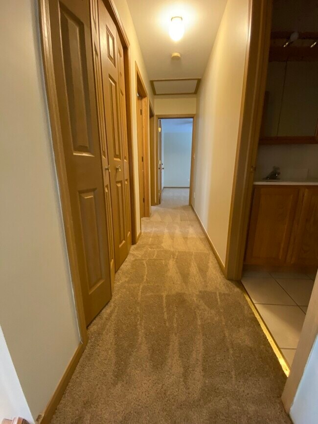 37770 N Green Bay Rd, Beach Park, IL 60087 House Rental in Beach Park