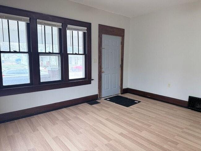 Foto del edificio - Newly Remodeled 2 Bedroom on the Northside